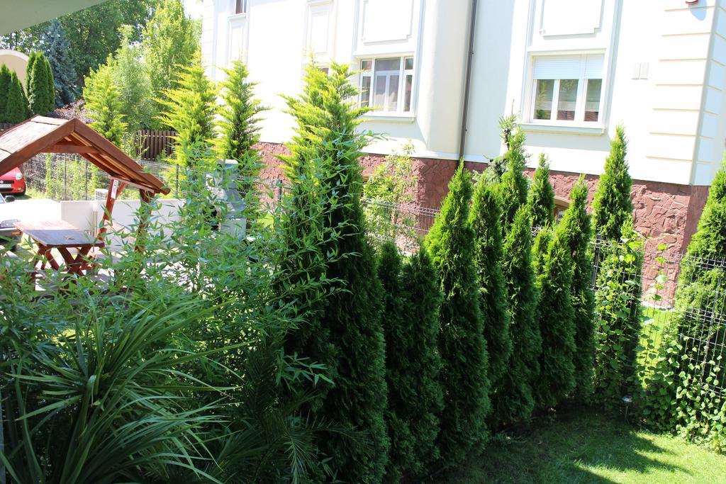 Bamboo Wellness Apartment Siófok Buitenkant foto