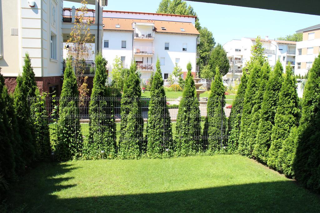 Bamboo Wellness Apartment Siófok Buitenkant foto