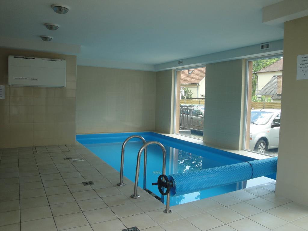 Bamboo Wellness Apartment Siófok Kamer foto